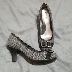 Gray and Black Tweed Herringbone Pumps Size 7M